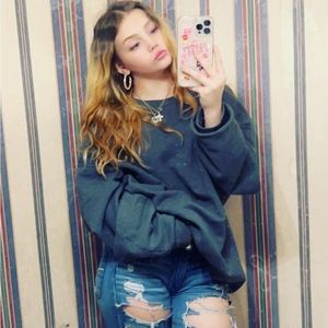 Meet your Posher, Kaylie